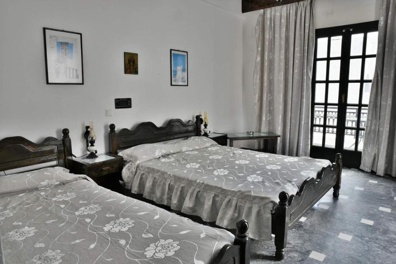Hotel Koralli Камари Экстерьер фото