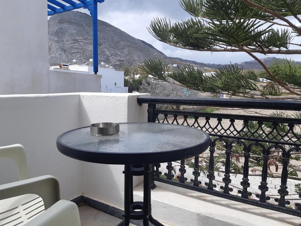 Hotel Koralli Камари Экстерьер фото