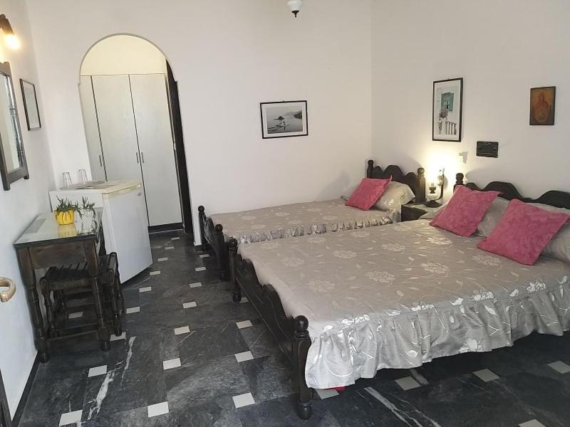 Hotel Koralli Камари Экстерьер фото