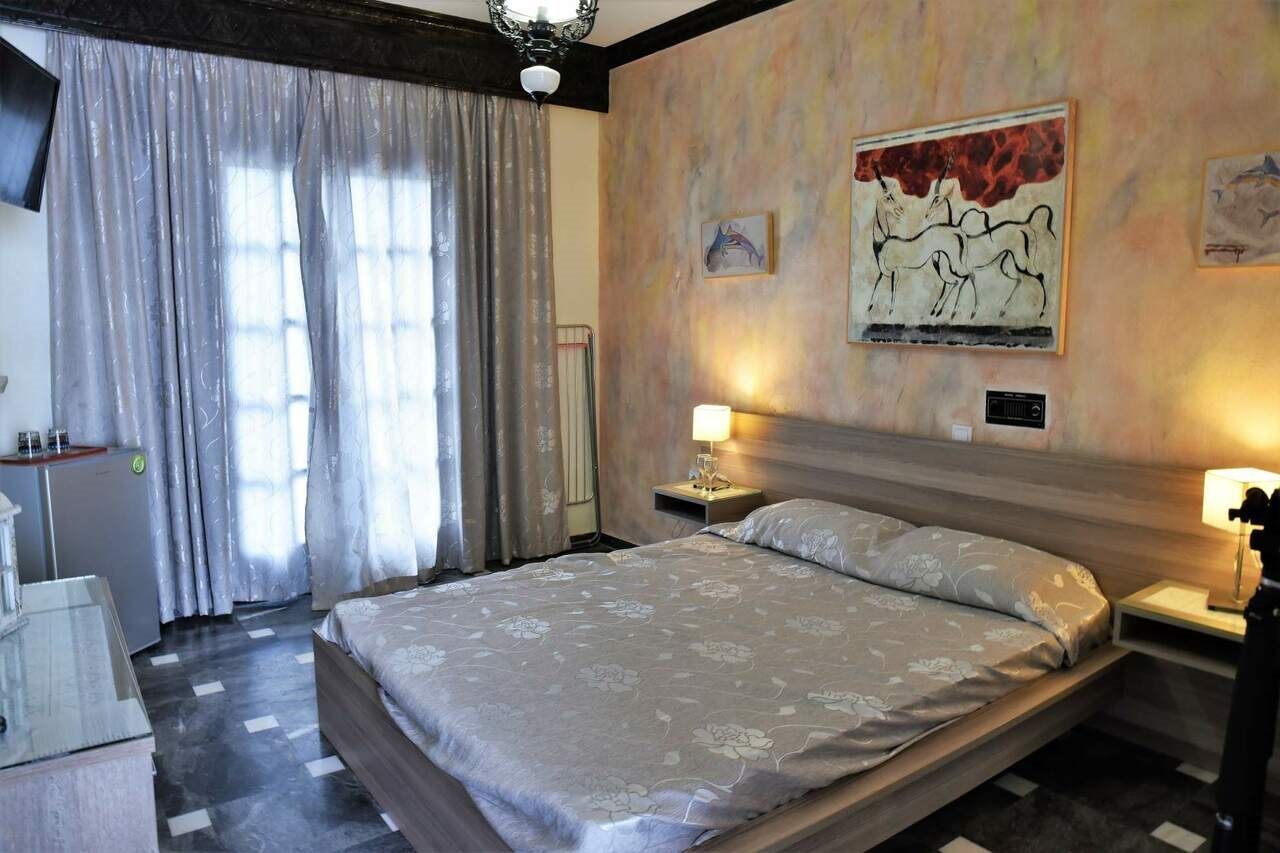 Hotel Koralli Камари Экстерьер фото